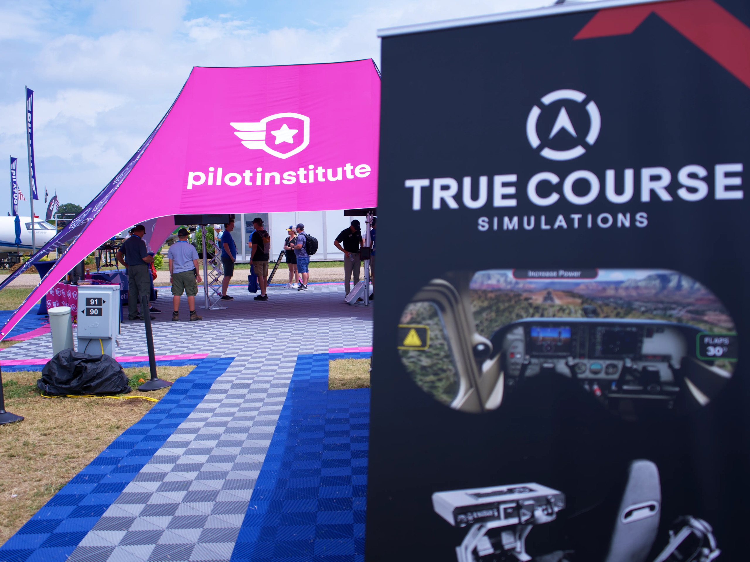 True Course Simulations EAA Oshkosh True Course Flight Training at Oshkosh