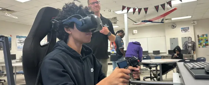 Career Training with VR Flight Simulators